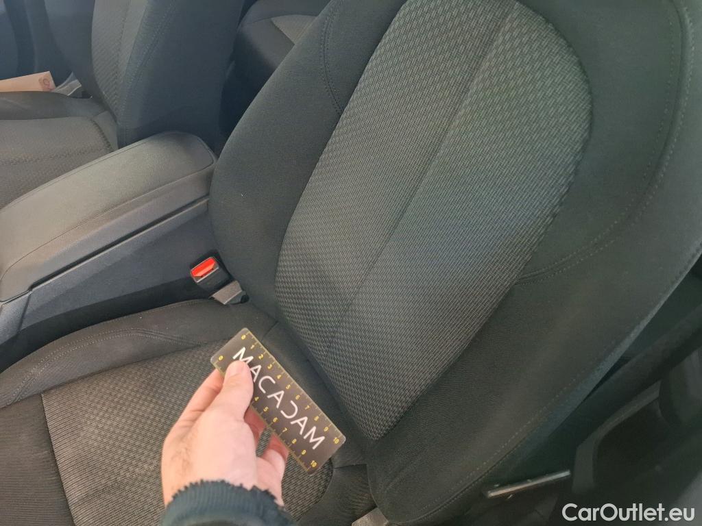  Bmw  Serie 1 BMW Série 1 / 2019 / 5P / Berline 1.5 118I DKG7 Business Design #18