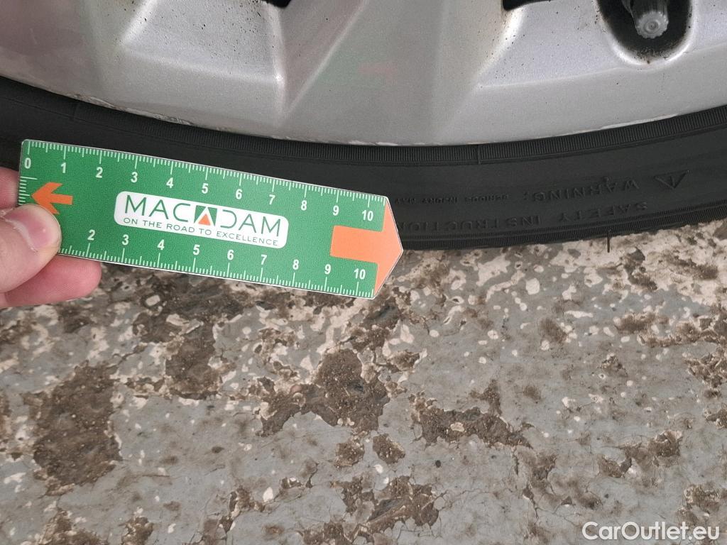  Bmw  Serie 2 Série 2 Gran Tourer 220d Premiere 190CV BVA8 E6 #7