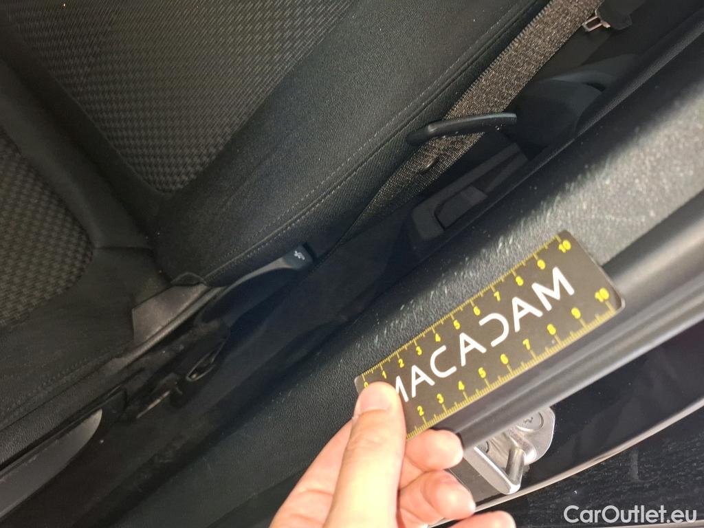  Bmw  Serie 1 BMW Série 1 / 2019 / 5P / Berline 1.5 118I DKG7 Business Design #11