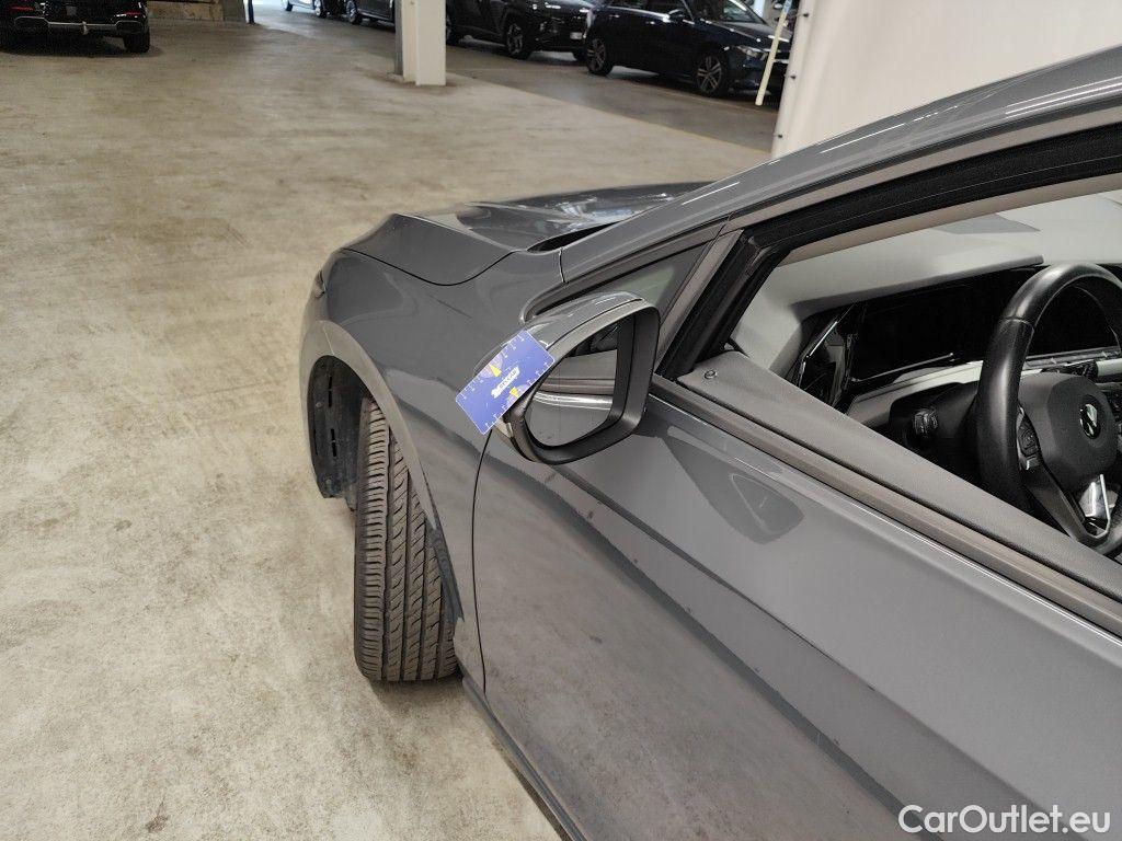 Volkswagen  Golf  Volkswagen Variant VIII 2.0 TDI 85kW Life 5d #38