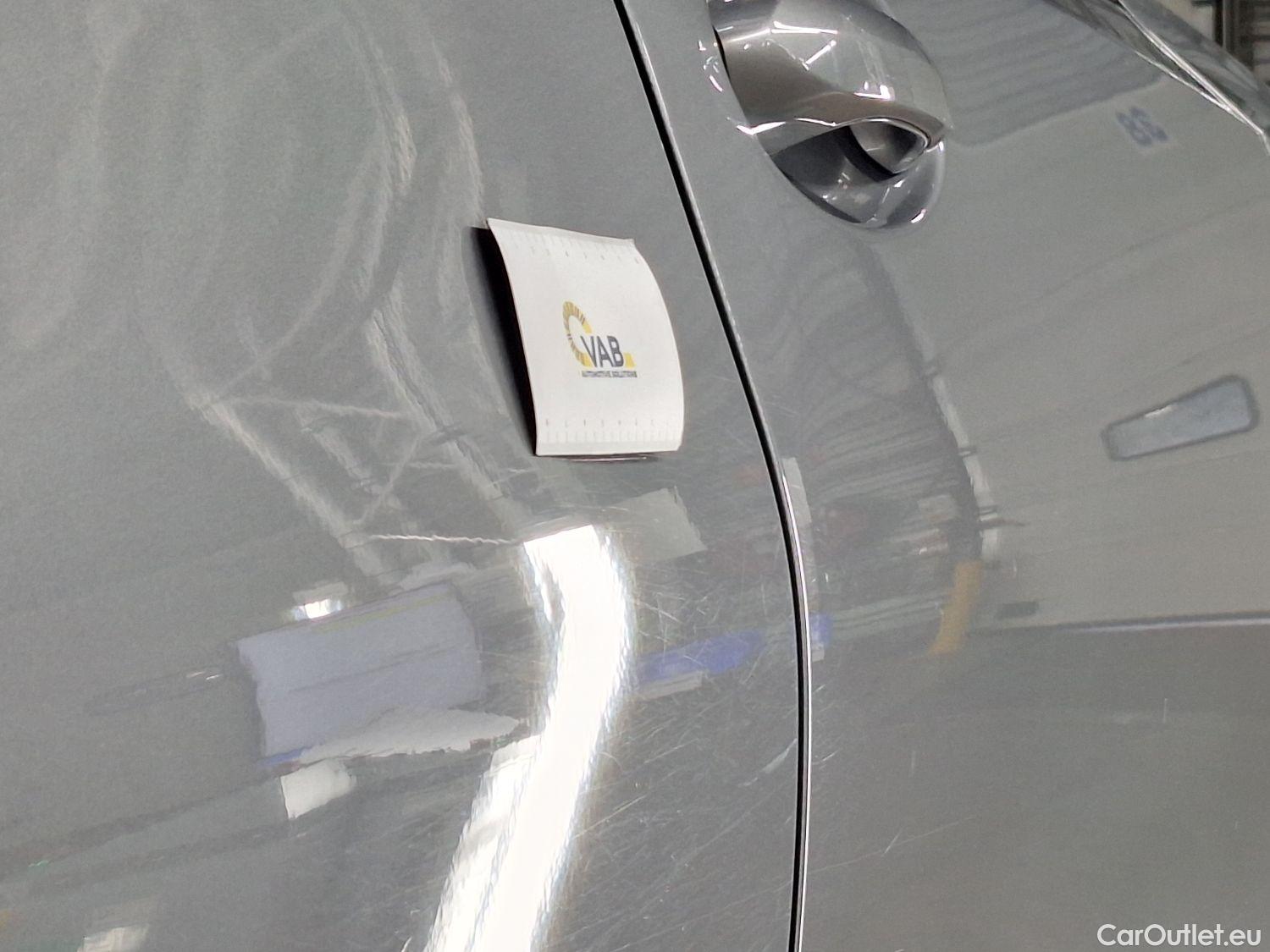 Bmw  Serie 3 BMW, 3-serie Touring '18, BMW 3 Reeks Touring 318dA (100 kW) 5d #12