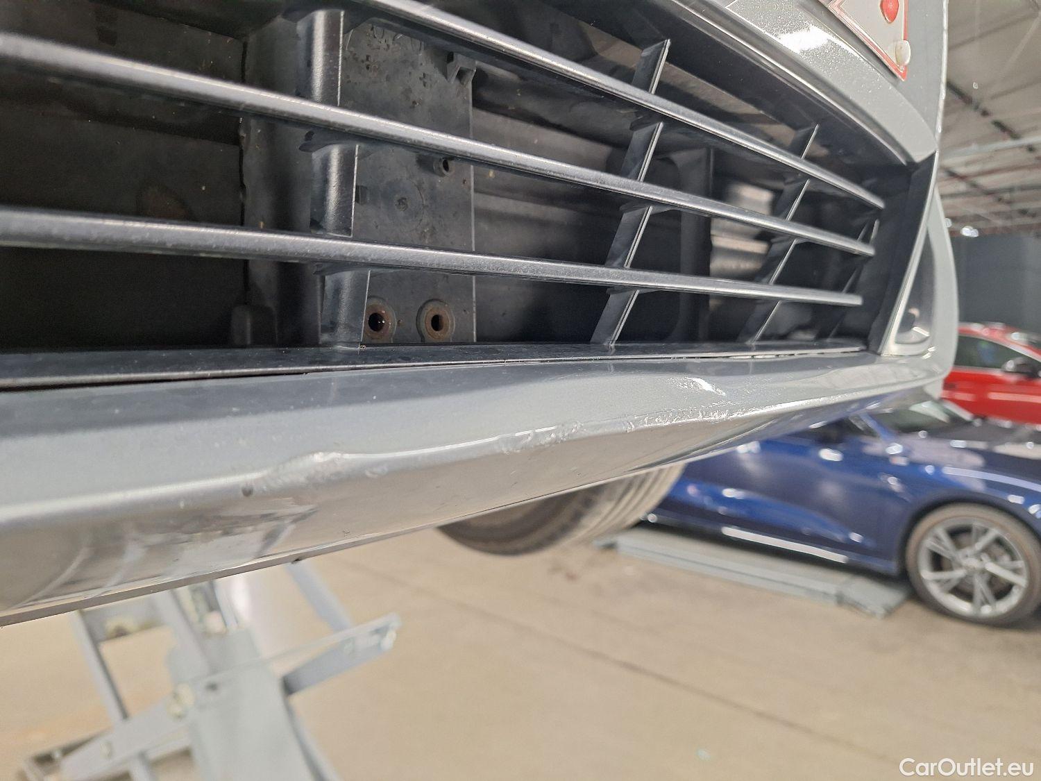 Bmw  Serie 3 BMW, 3-serie Touring '18, BMW 3 Reeks Touring 318dA (100 kW) 5d #6