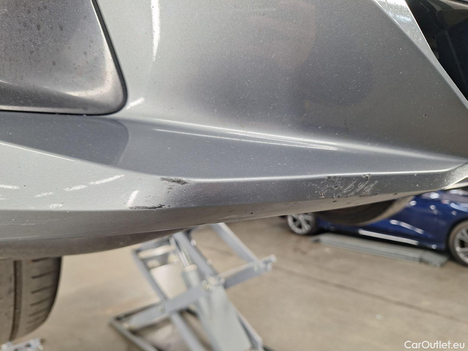 Bmw  Serie 3 BMW, 3-serie Touring '18, BMW 3 Reeks Touring 318dA (100 kW) 5d #4