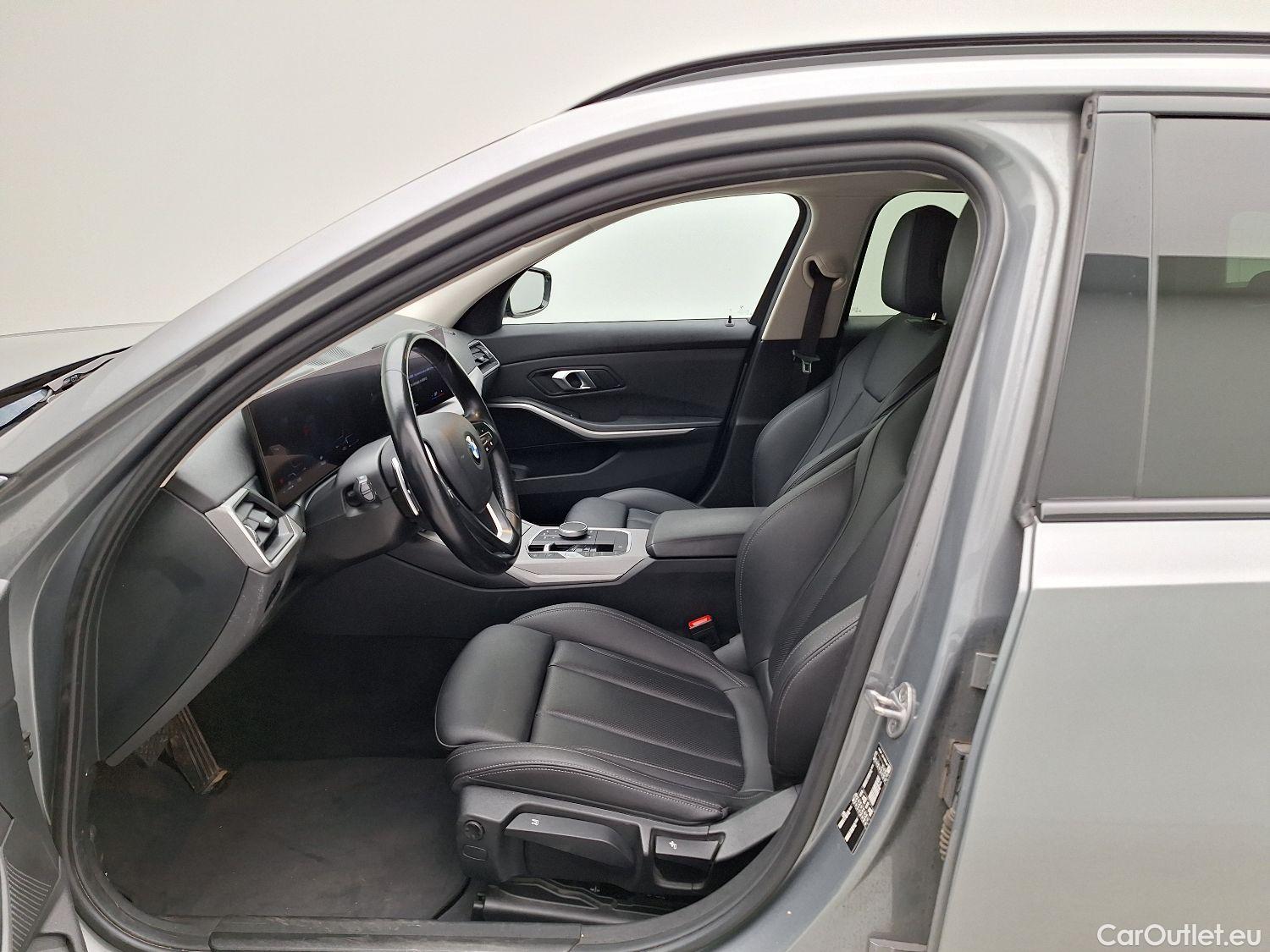 Bmw  Serie 3 BMW, 3-serie Touring '18, BMW 3 Reeks Touring 318dA (100 kW) 5d #3