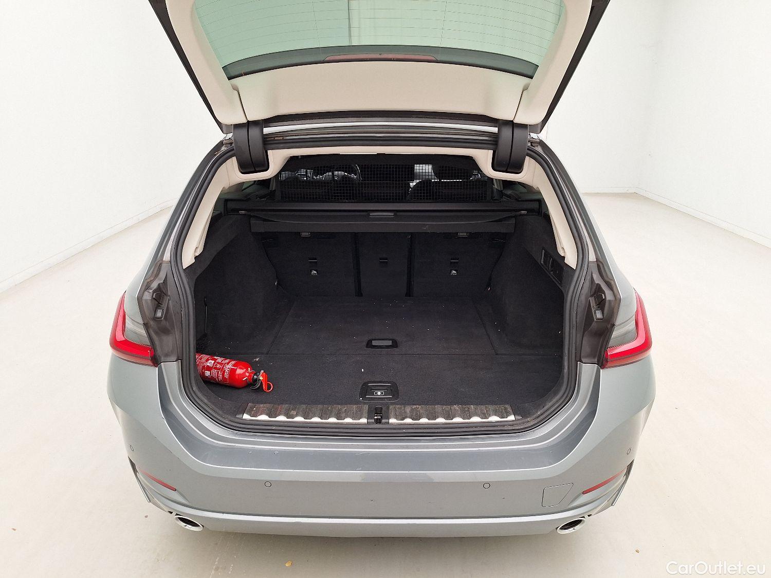 Bmw  Serie 3 BMW, 3-serie Touring '18, BMW 3 Reeks Touring 318dA (100 kW) 5d #7