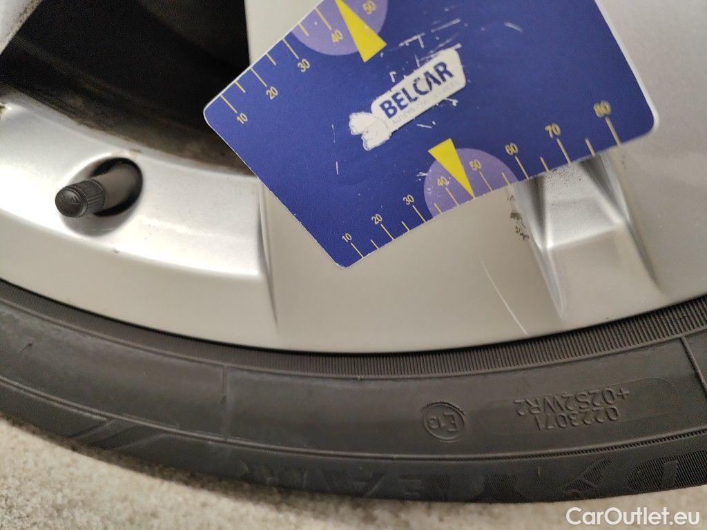 Volkswagen  Golf  Volkswagen Variant VIII 2.0 TDI 85kW Life 5d #78