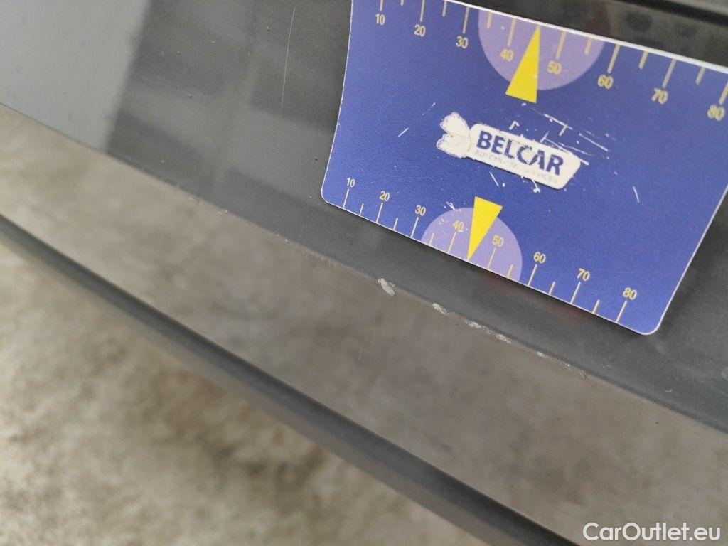 Volkswagen  Golf  Volkswagen Variant VIII 2.0 TDI 85kW Life 5d #50