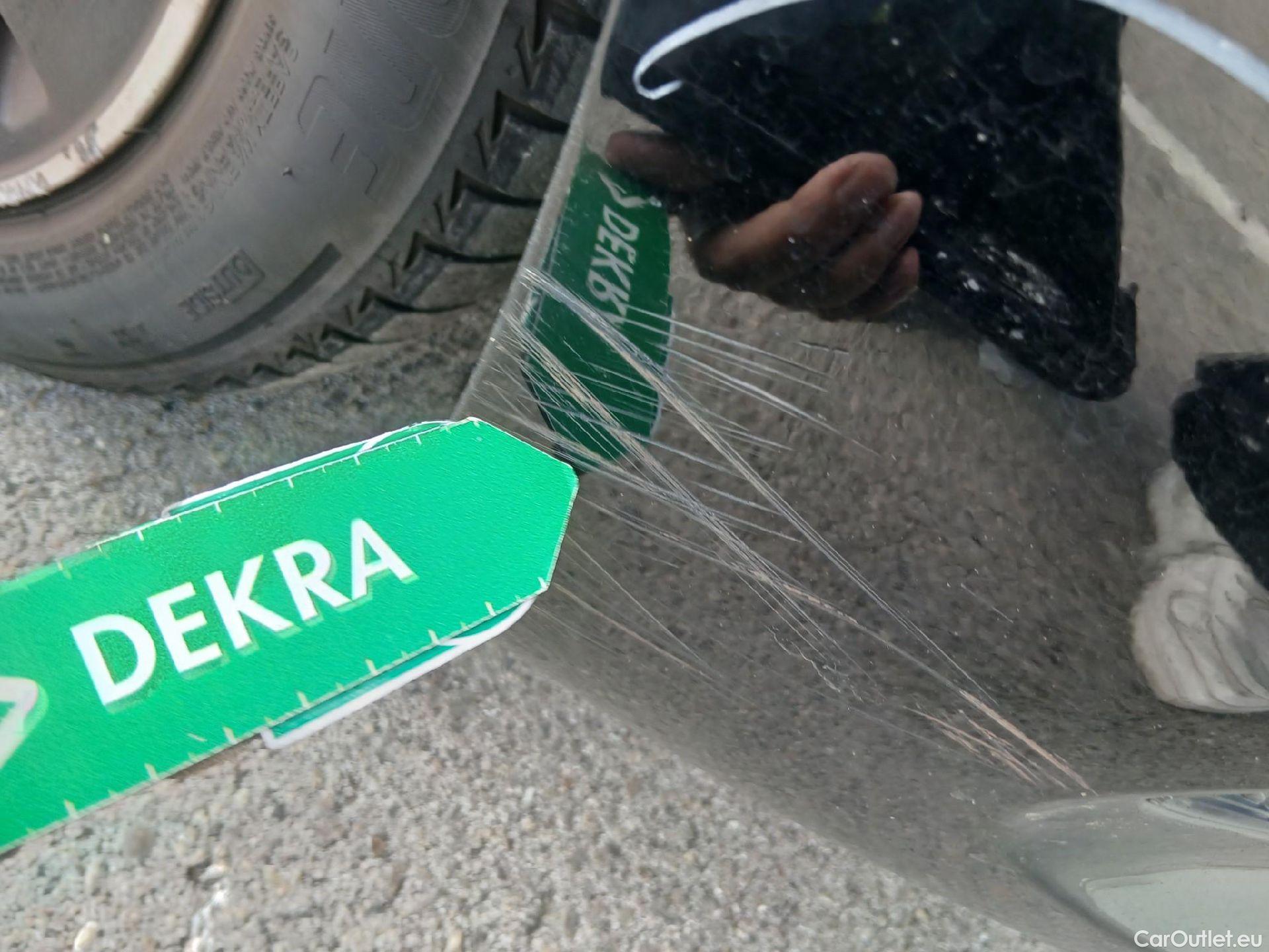  Mercedes  A-Klasse MERCEDES-BENZ Clase A / 2018 / 5P / berlina con portón A 250 e #10