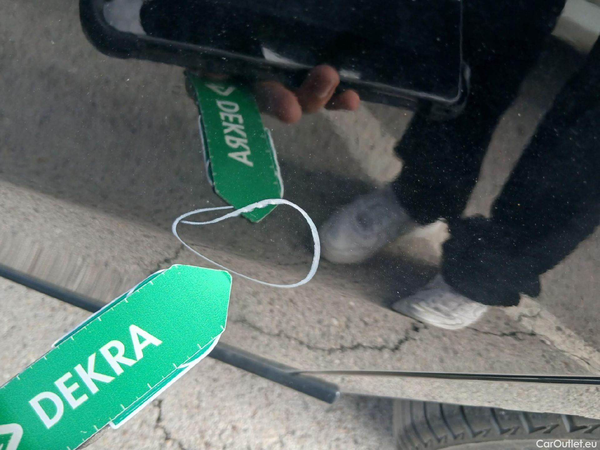  Mercedes  A-Klasse MERCEDES-BENZ Clase A / 2018 / 5P / berlina con portón A 250 e #21