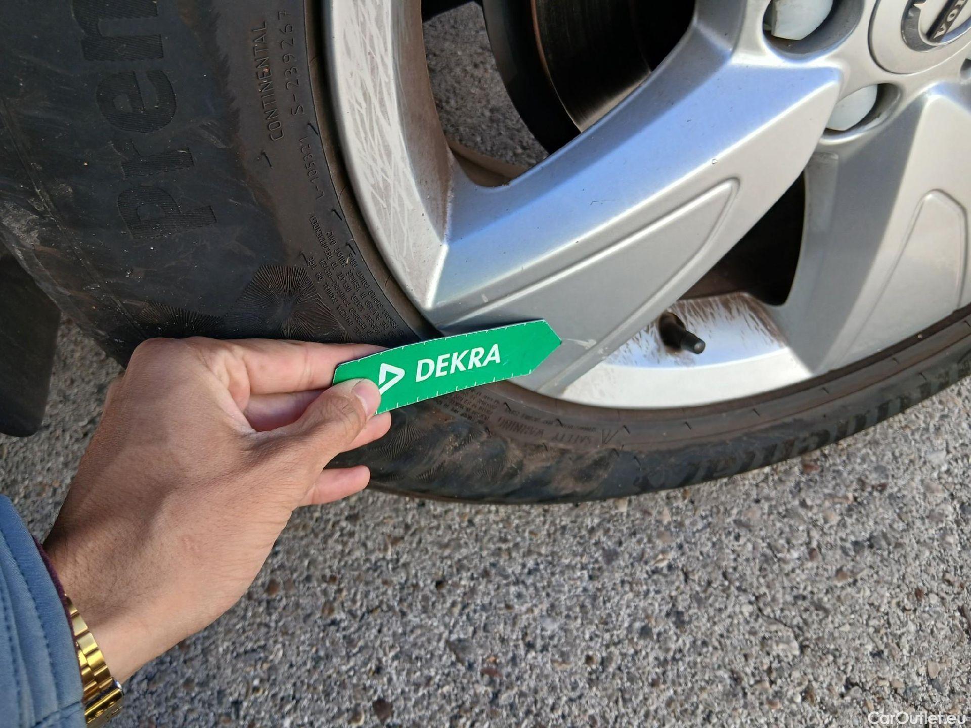 Volvo  XC 40 VOLVO XC40 / 2017 / 5P / todoterreno 1.5 T3 #26