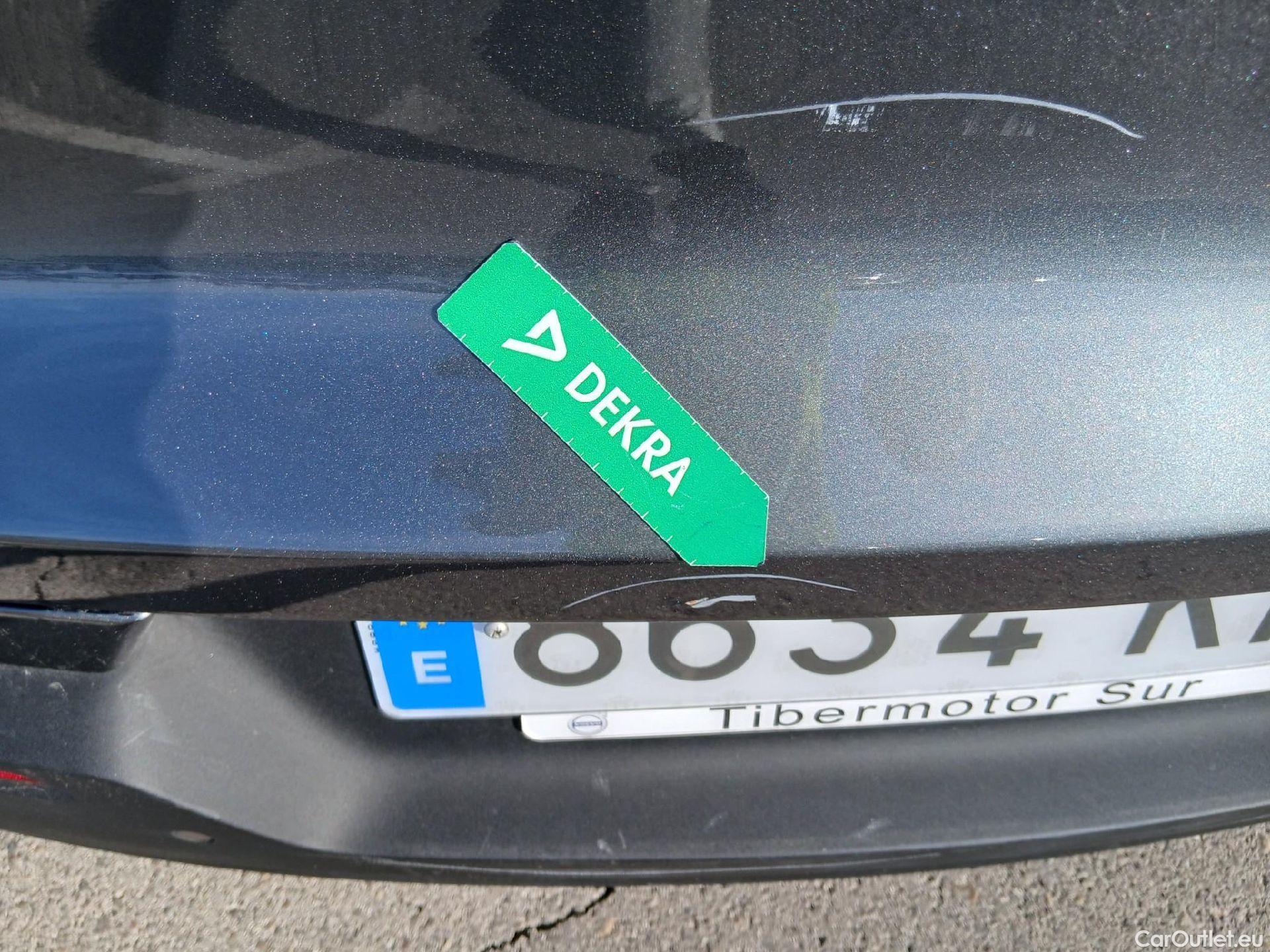 Volvo  XC 40 VOLVO XC40 / 2017 / 5P / todoterreno 1.5 T3 #34