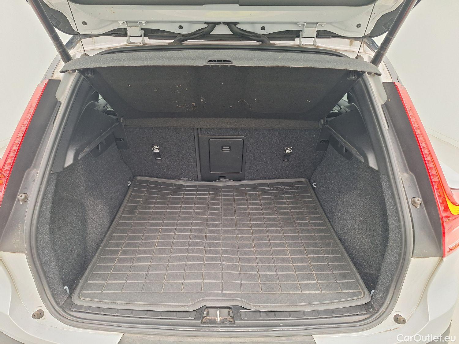 Volvo  XC 40 Volvo, XC40 '17 BEV, Volvo XC40 Recharge Twin Pro 5d #2