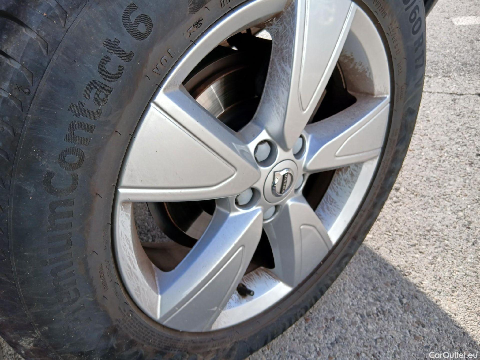 Volvo  XC 40 VOLVO XC40 / 2017 / 5P / todoterreno 1.5 T3 #27