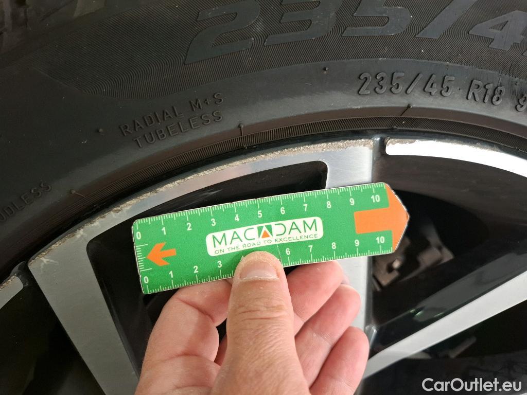  Volvo  V60  Kombi Momentum 2.0 D3 150CV BVA8 E6dT #34