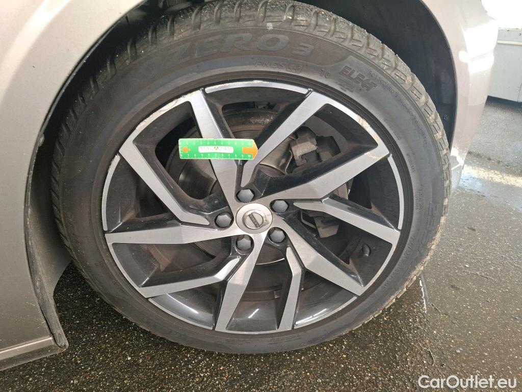  Volvo  V60  Kombi Momentum 2.0 D3 150CV BVA8 E6dT #38