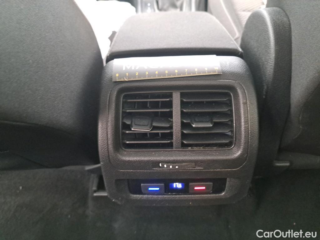  Volkswagen  Touran  United Start-Stop 2.0 TDI 115CV BVA7 7 Sieges E6dT #26