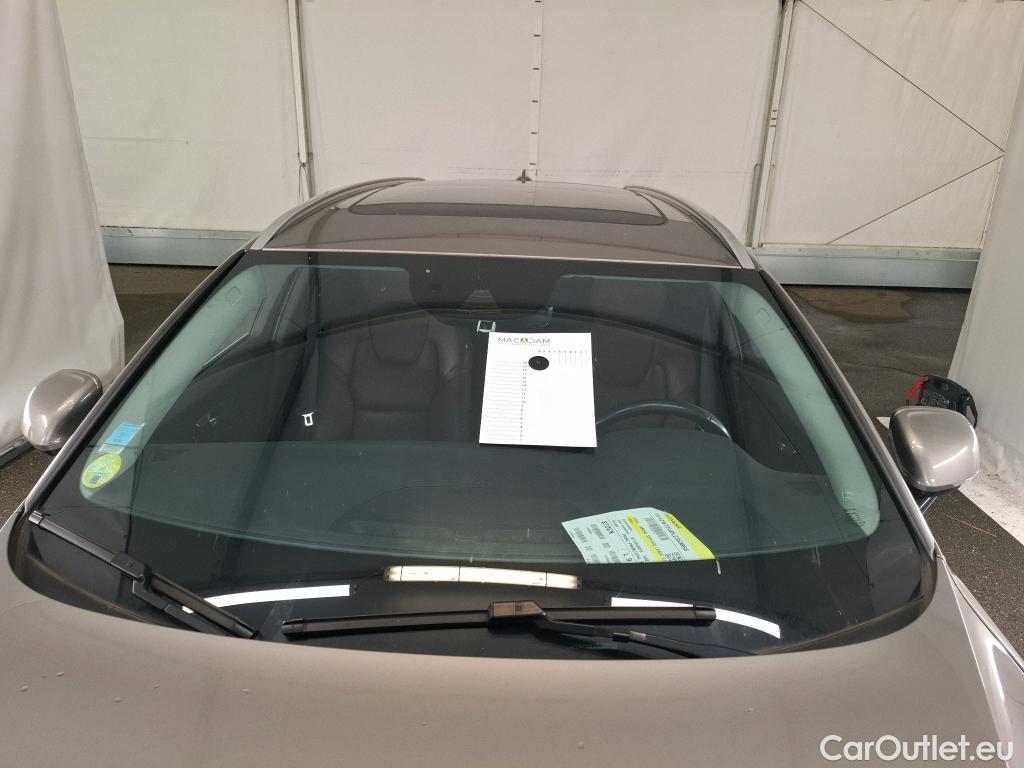  Volvo  V60  Kombi Momentum 2.0 D3 150CV BVA8 E6dT #1