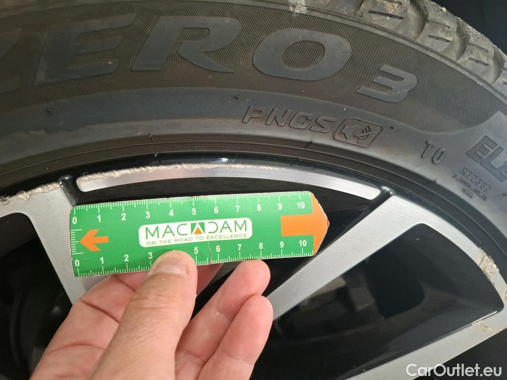  Volvo  V60  Kombi Momentum 2.0 D3 150CV BVA8 E6dT #40