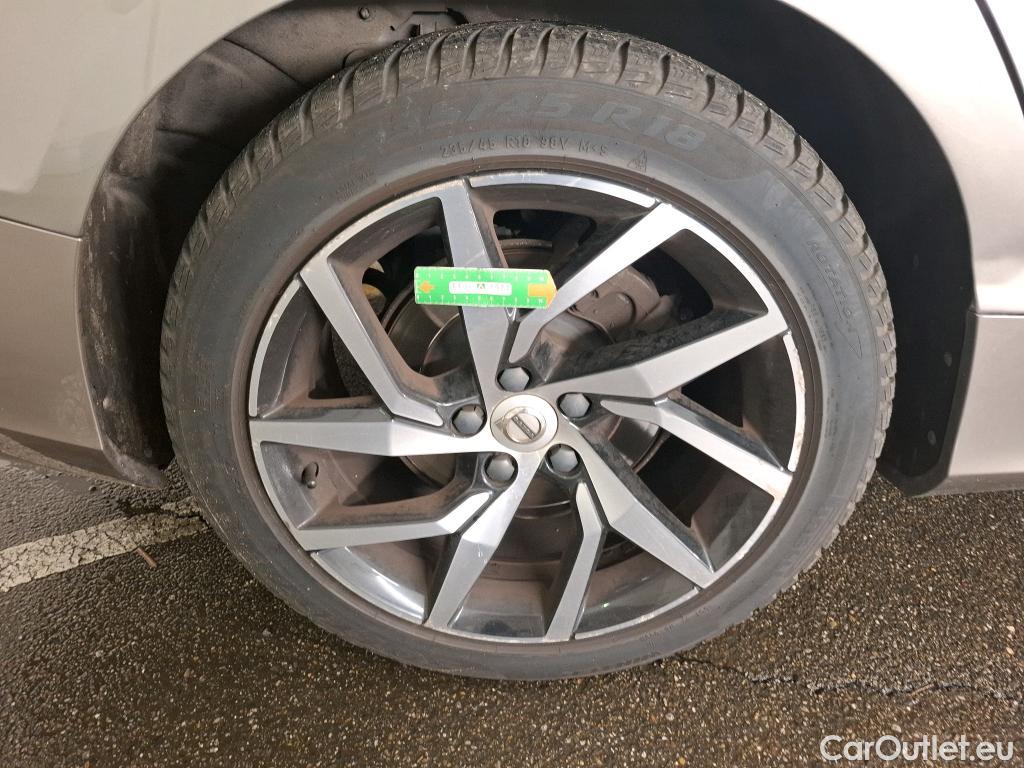  Volvo  V60  Kombi Momentum 2.0 D3 150CV BVA8 E6dT #32