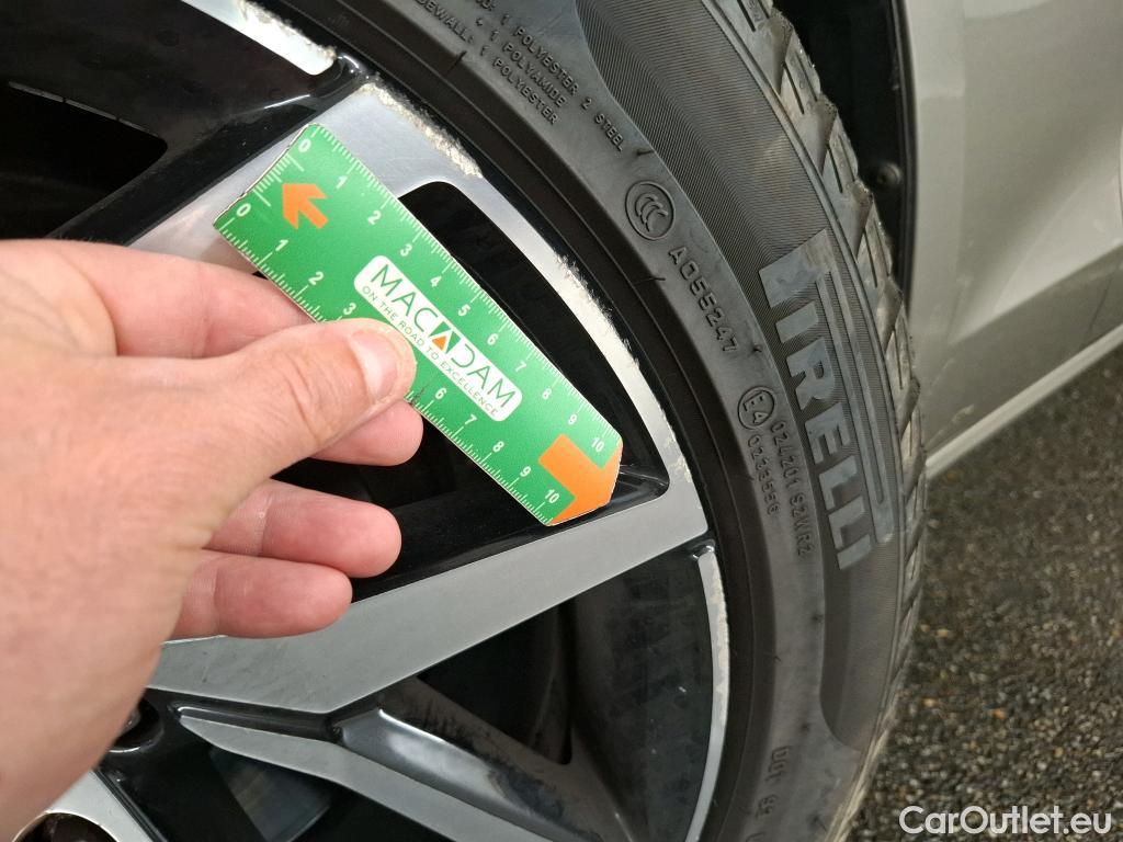  Volvo  V60  Kombi Momentum 2.0 D3 150CV BVA8 E6dT #23