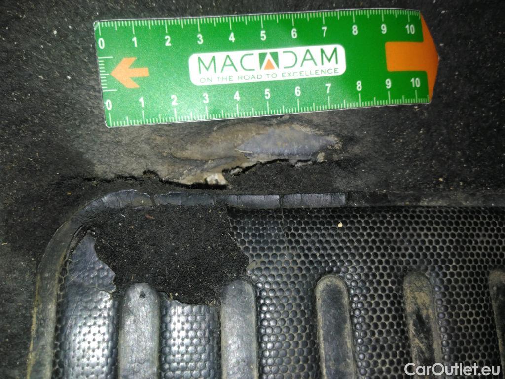 Citroen  C3  Société Feel Nav 1.5 BlueHDI 100CV BVM5 E6dT #4