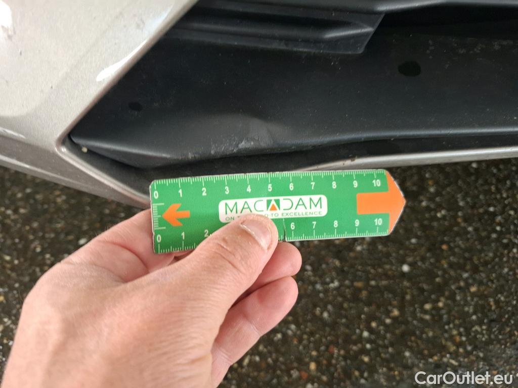  Volvo  V60  Kombi Momentum 2.0 D3 150CV BVA8 E6dT #19