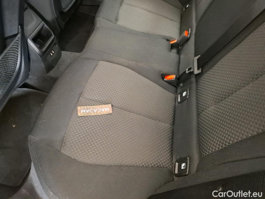  Bmw  Serie 1 BMW Série 1 / 2019 / 5P / Berline 116i DKG7 Business Design #6