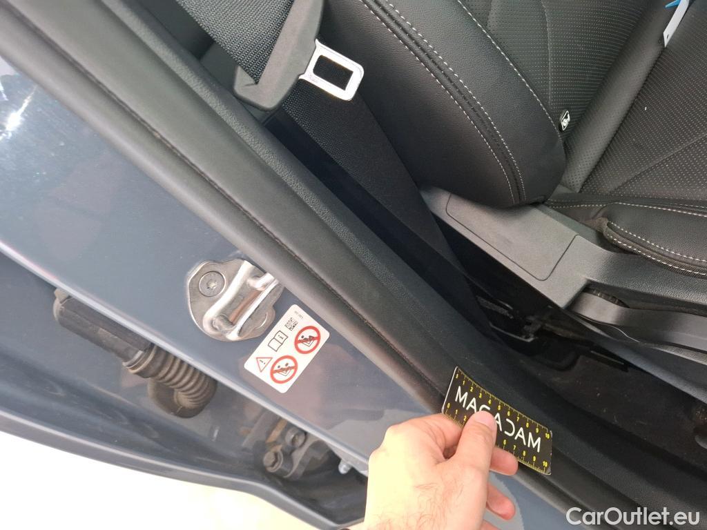  Bmw  X1 BMW  / 2022 / 5P / SUV sDrive18d Business Design DKG7 #18