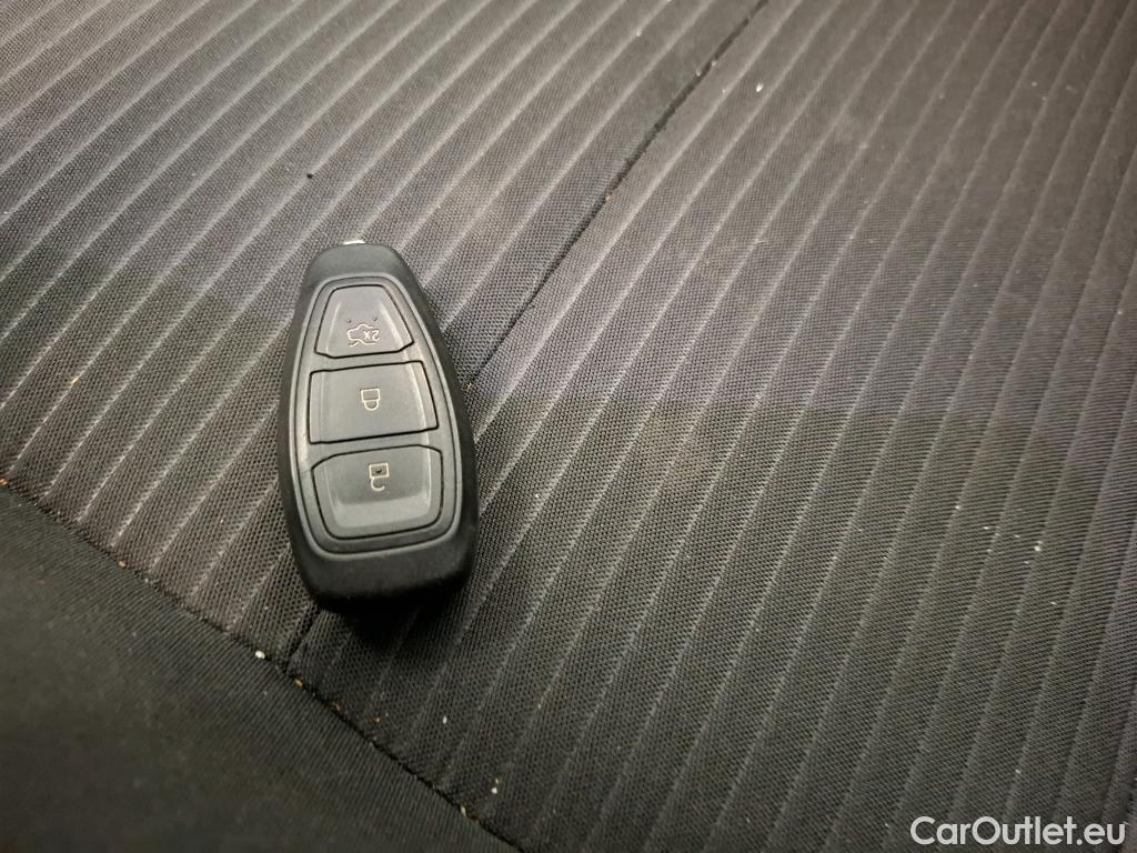 Ford  Kuga  Titanium Hybrid 2.5 190CV BVA6 E6dT #12