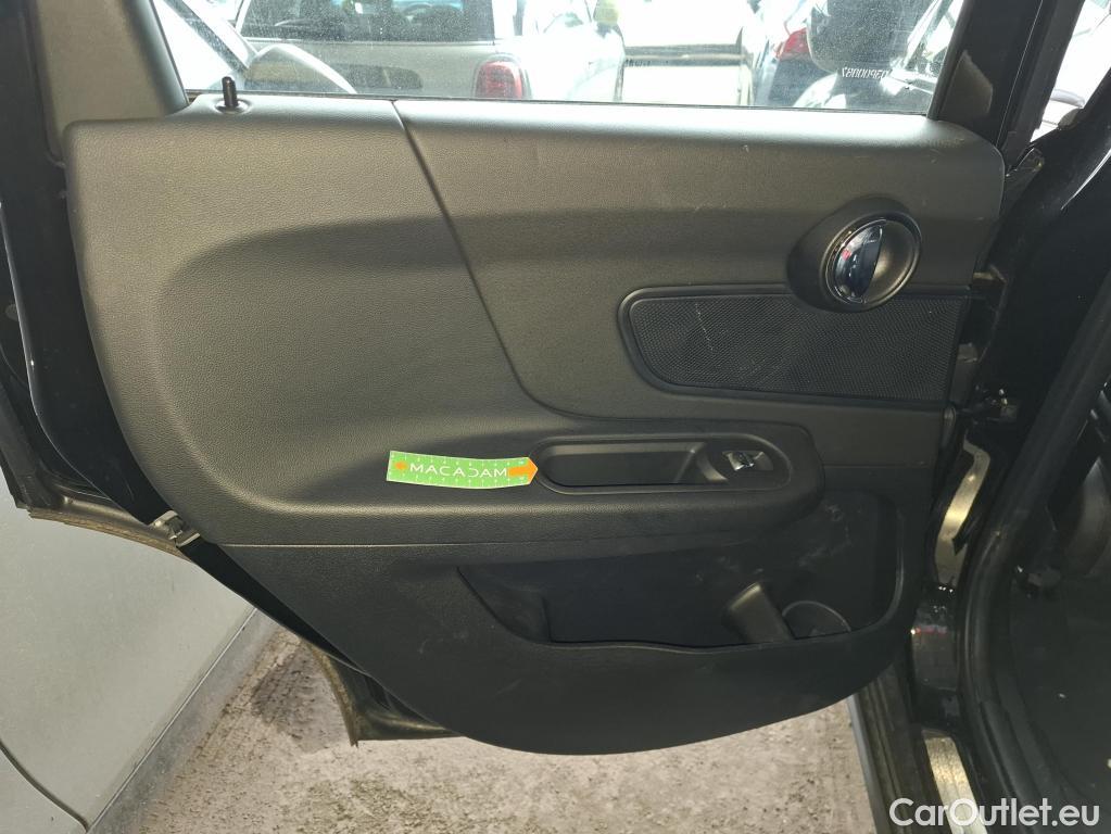  Mini  Countryman MINI  / 2020 / 5P / Crossover One Essential 102 ch BVA7 #32