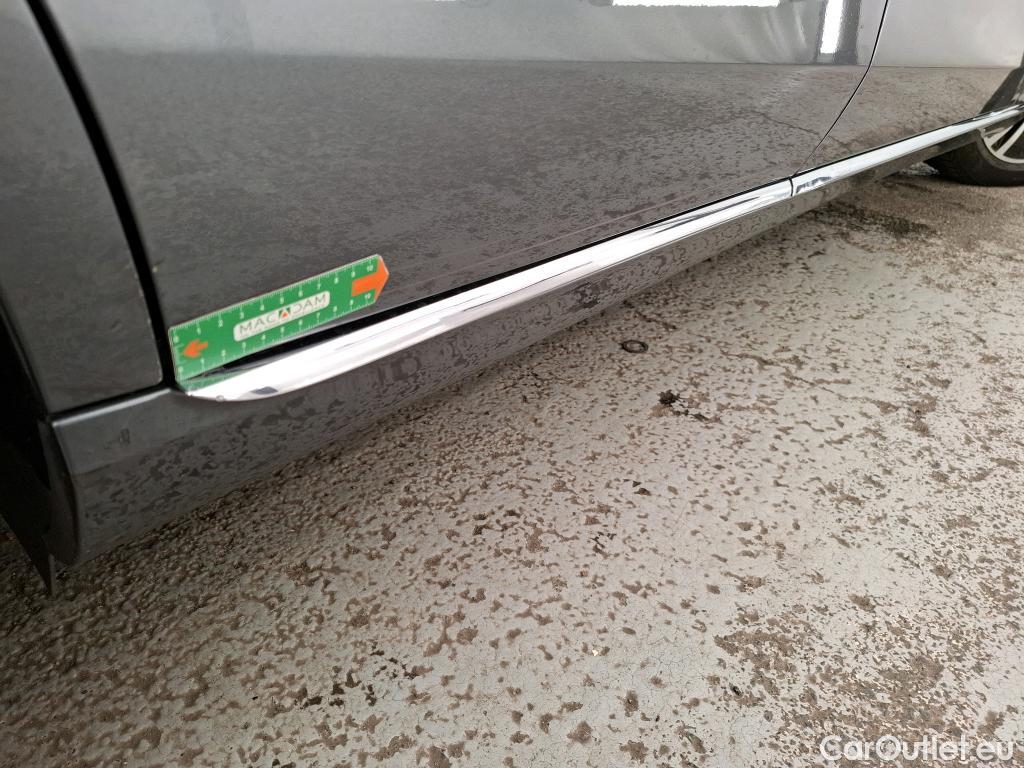 Mercedes  E-Klasse MERCEDES-BENZ Classe E Berline / 2016 / 4P / Berline E 200 d Avantgarde Line BA9 #36