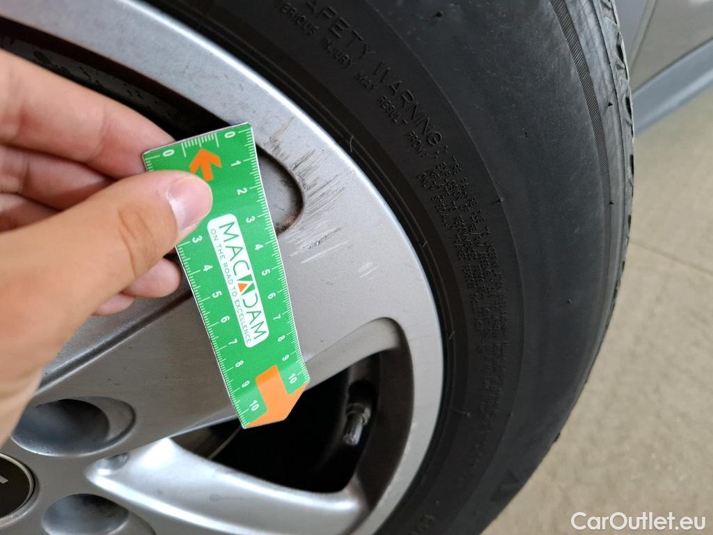  Mini  Countryman MINI  / 2020 / 5P / Crossover One Essential 102 ch BVA7 #17