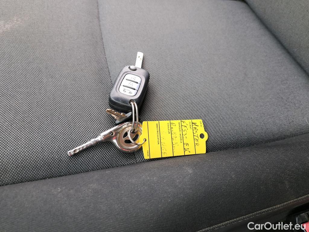 Renault  Master RENAULT  VU 4p Fourgon FG GCf Trac F3500 L3H2 Energy dCi 145 E6 #12