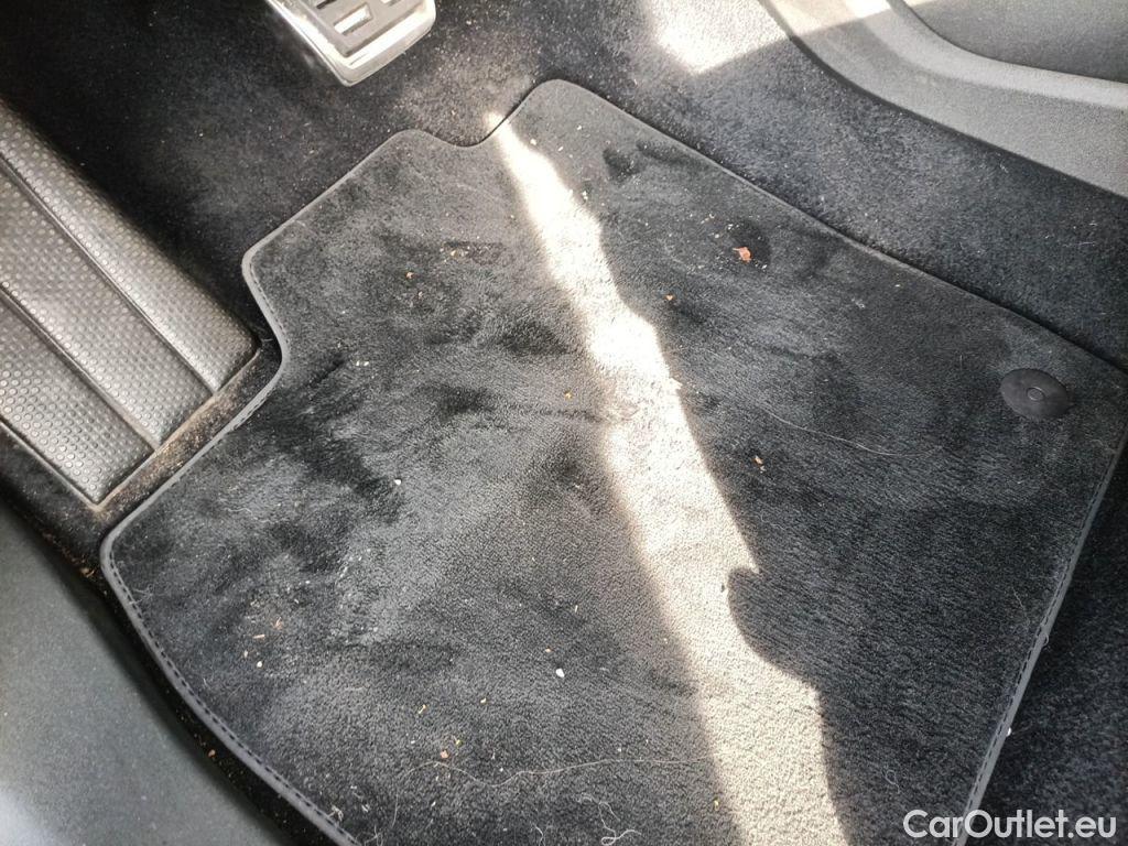 Audi  Q4 E-Tron Audi  40 e-tron S Line 5d #103