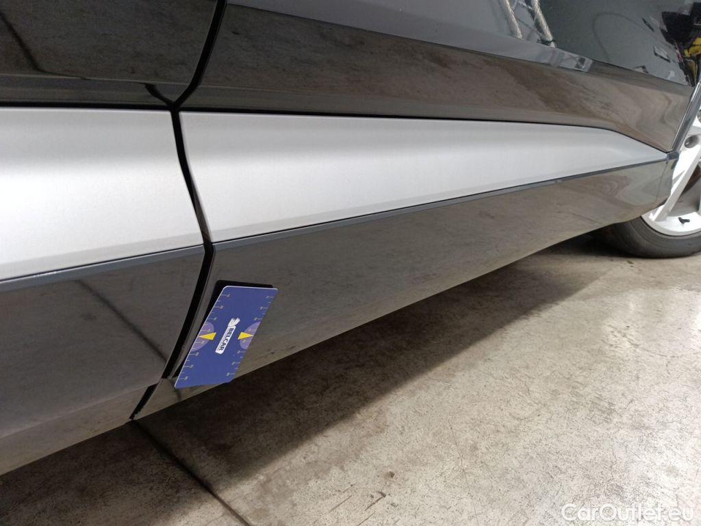 Audi  Q4 E-Tron Audi  40 e-tron S Line 5d #30