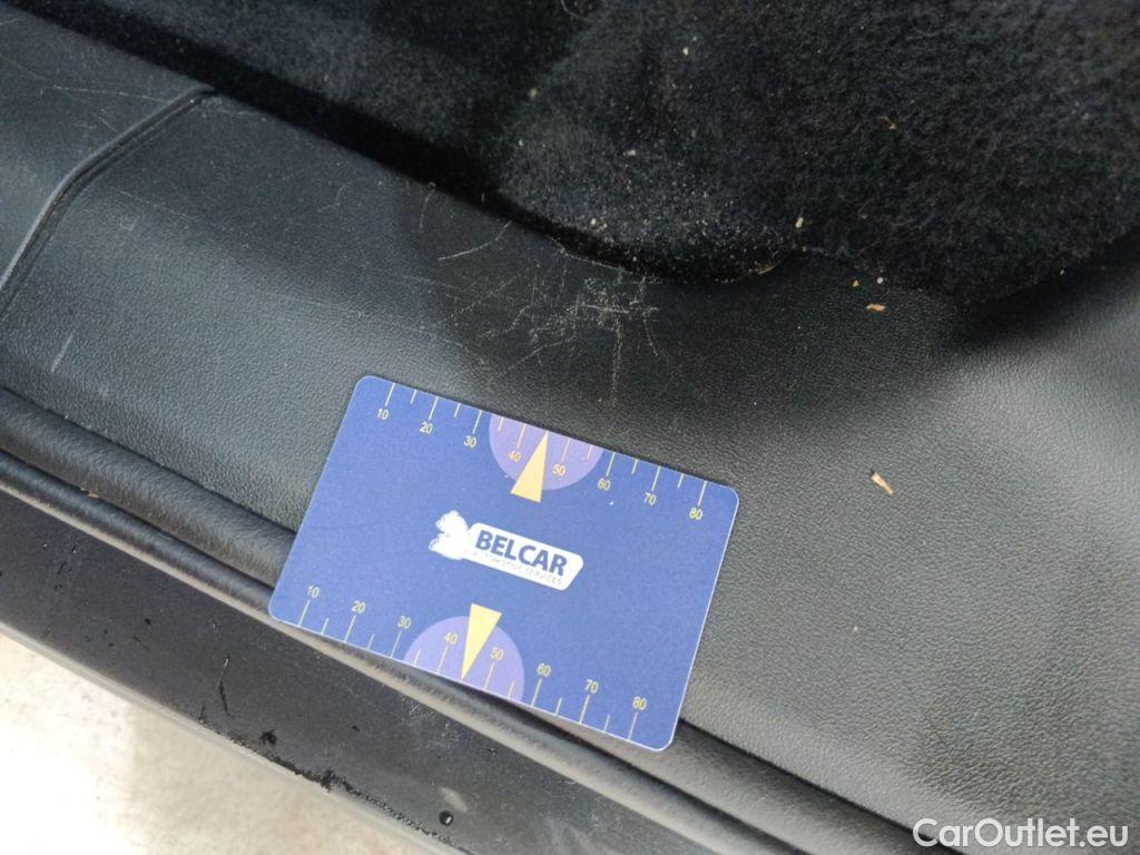 Audi  Q4 E-Tron Audi  40 e-tron S Line 5d #96