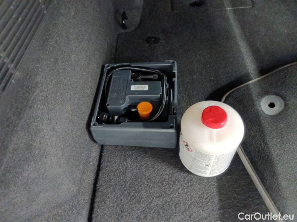 Ford  Mondeo Ford  Clipper 2.0 HEV 140kW Aut. Titanium HEV 5d #17