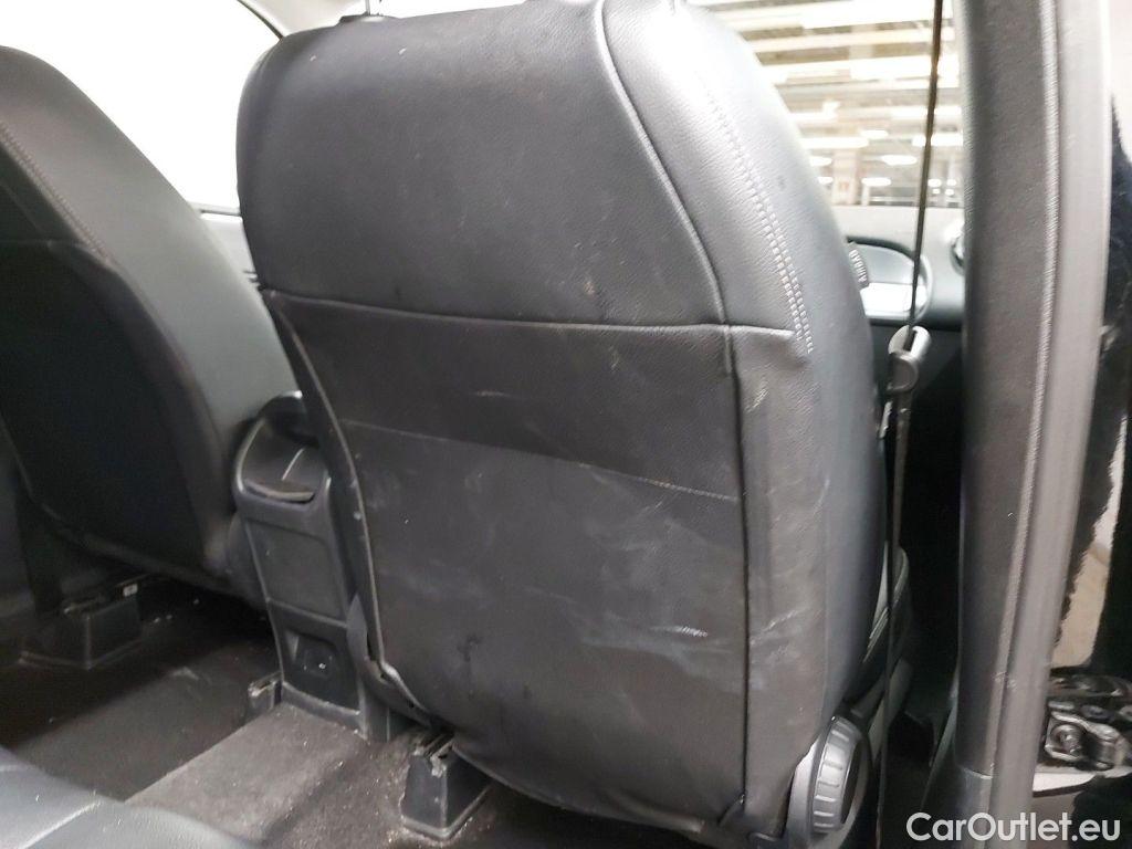 Mercedes  GLB Mercedes-Benz   180 d Business Solution 5d #82