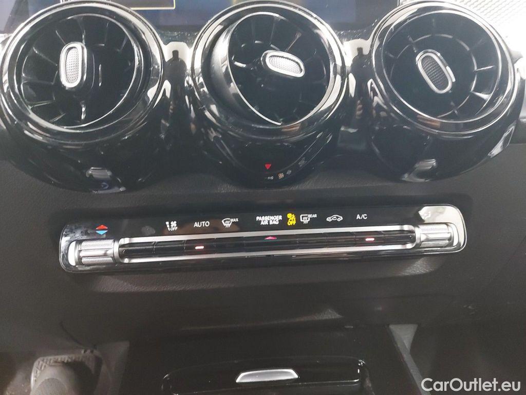 Mercedes  GLB Mercedes-Benz   180 d Business Solution 5d #33