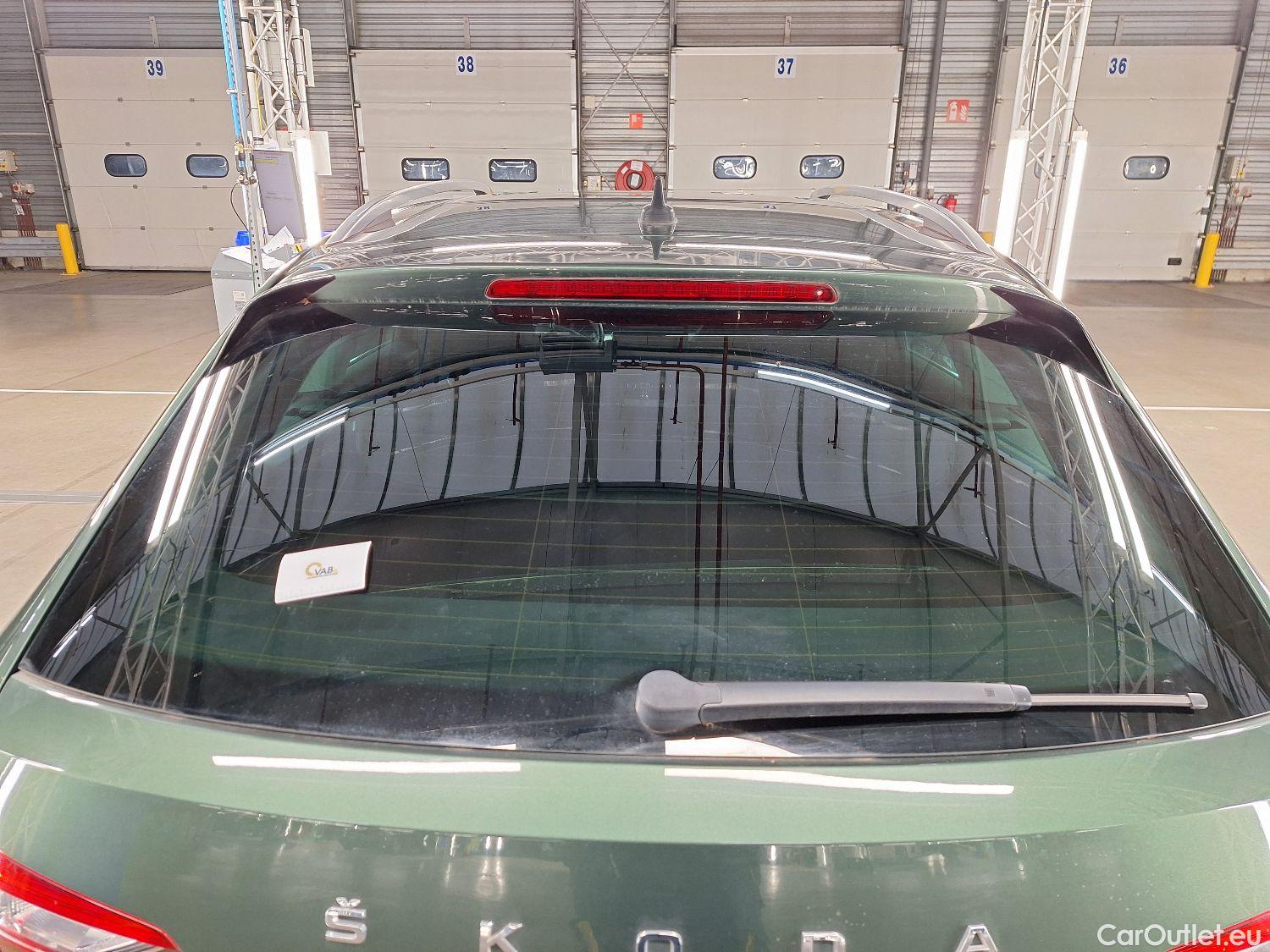  Skoda  Superb Skoda,  Combi '15, Skoda  Combi 1.6 CRTDI 88kW DSG7 Ambition 5d #17