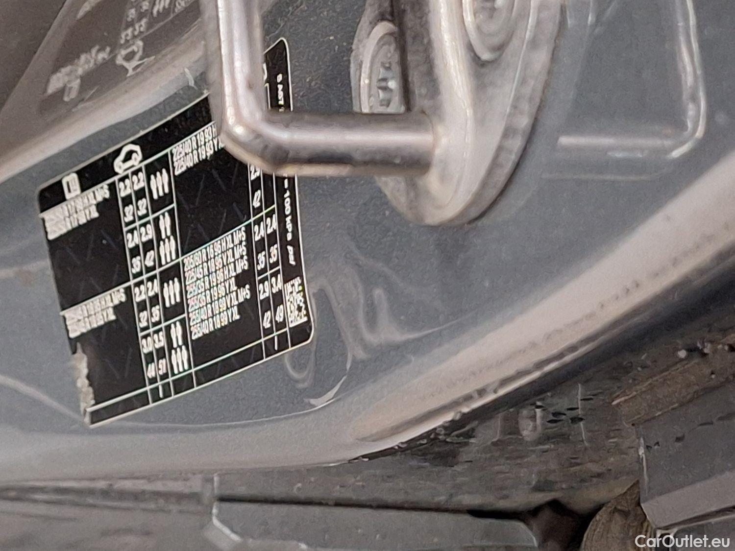  Bmw  Serie 3 BMW, 3-serie Touring '18, BMW 3 Reeks Touring 318dA (100 kW) 5d #29