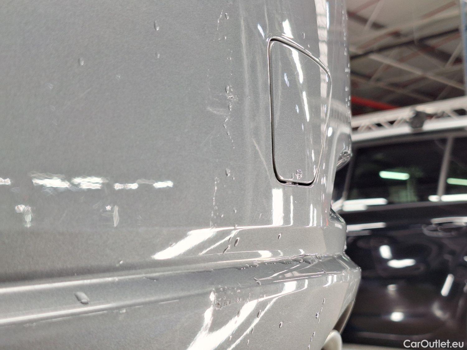  Bmw  Serie 3 BMW, 3-serie Touring '18, BMW 3 Reeks Touring 318dA (100 kW) 5d #18