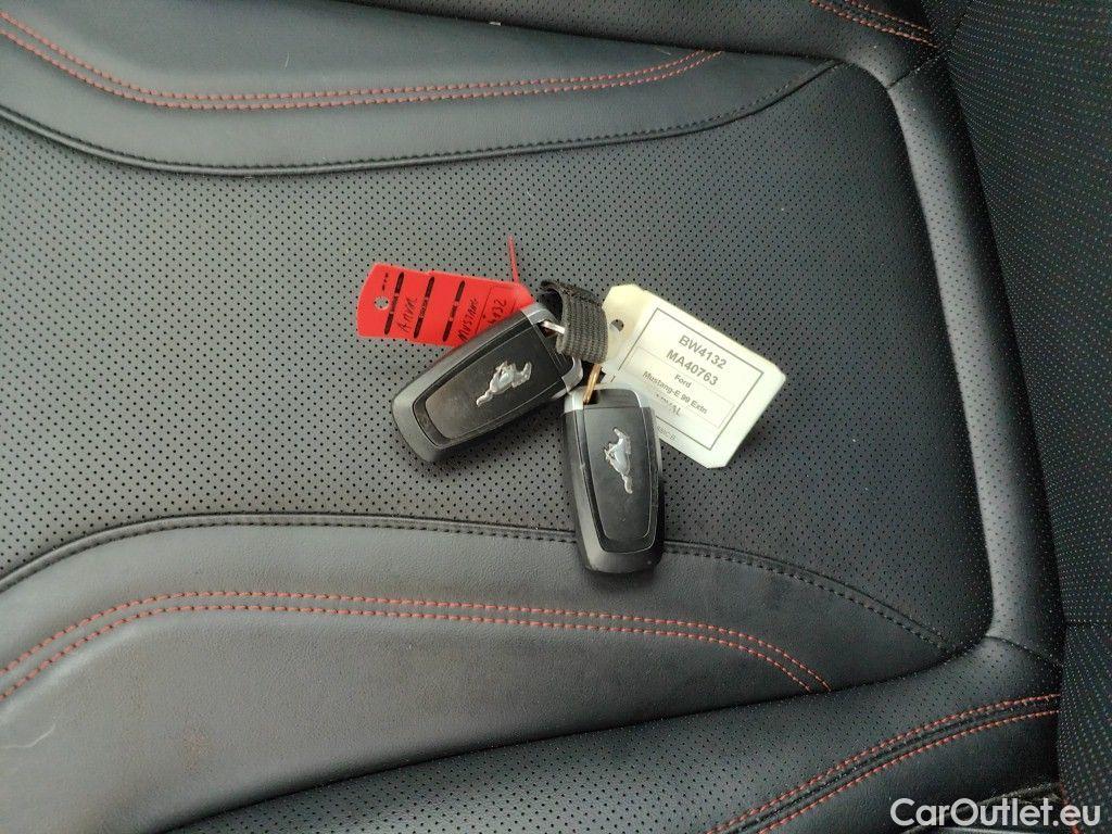 Ford  Mustang FORD  MACH-E 99 kWh Extended Range AWD 5d #4