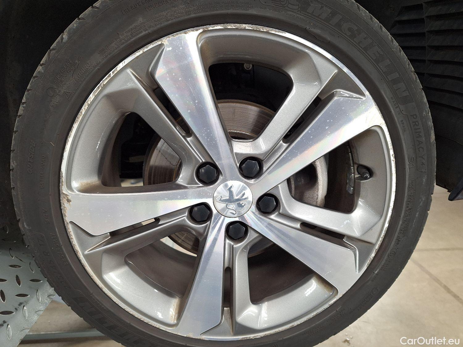  Peugeot  308 Peugeot,  FL'17, Peugeot  1.5 BlueHDi 130 S&S EAT8 Allure 5d #1