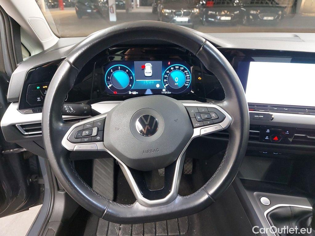 Volkswagen  Golf  Volkswagen VIII 2.0 TDI 85kW Life 5d #35