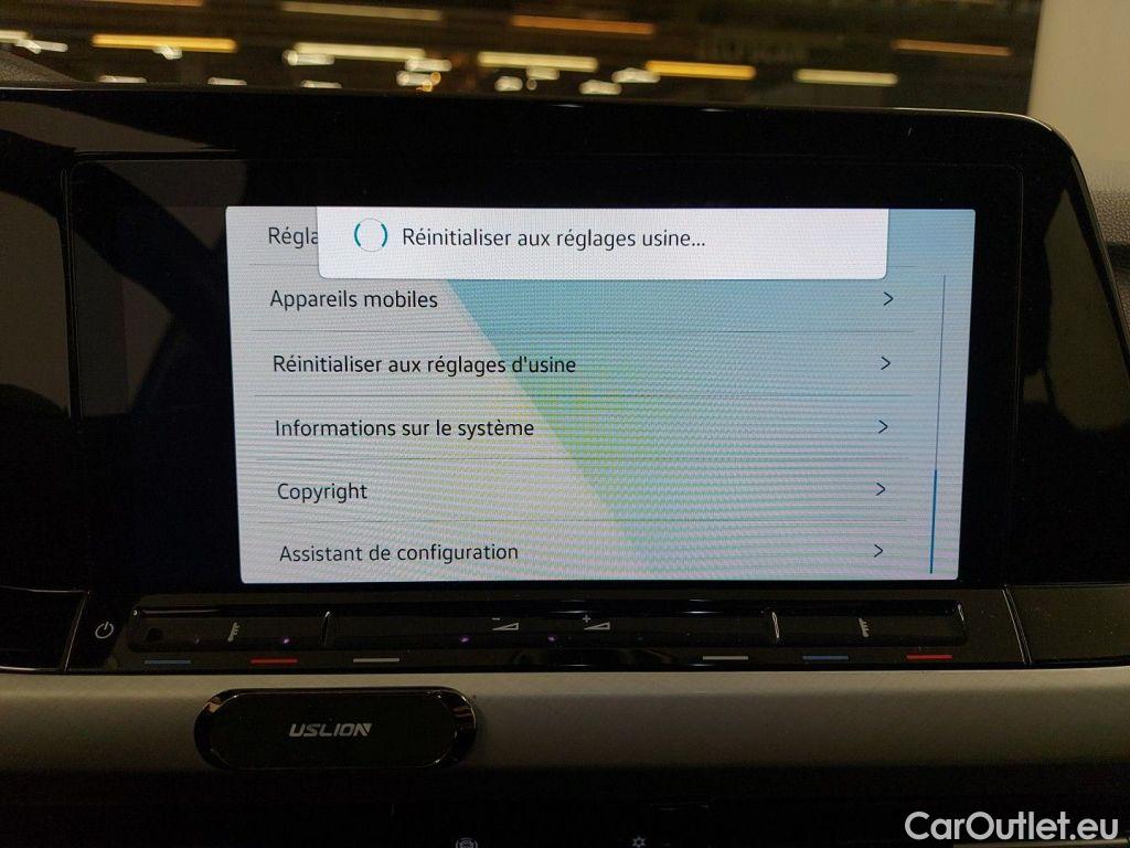 Volkswagen  Golf  Volkswagen VIII 2.0 TDI 85kW Life 5d #14