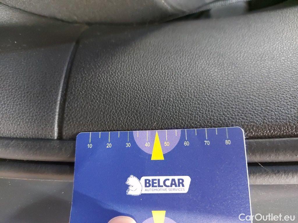 Volkswagen  Golf  Volkswagen VIII 2.0 TDI 85kW Life 5d #25