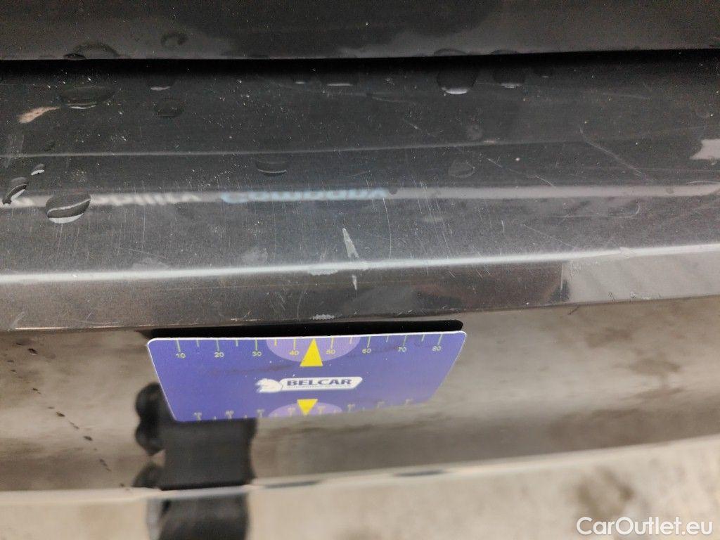 Volkswagen  Passat Volkswagen  Variant 1.5 TSI OPF DSG7 Elegance Business 5d #83