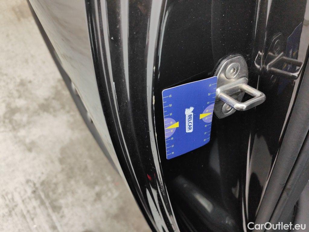 Volkswagen  Passat Volkswagen  Variant 1.5 TSI OPF DSG7 Elegance Business 5d #96