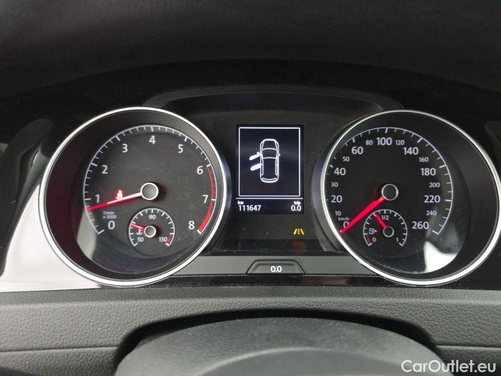 Volkswagen  Golf  Volkswagen VII 1.5 TSi BlueMotion Last Edition 5d #6